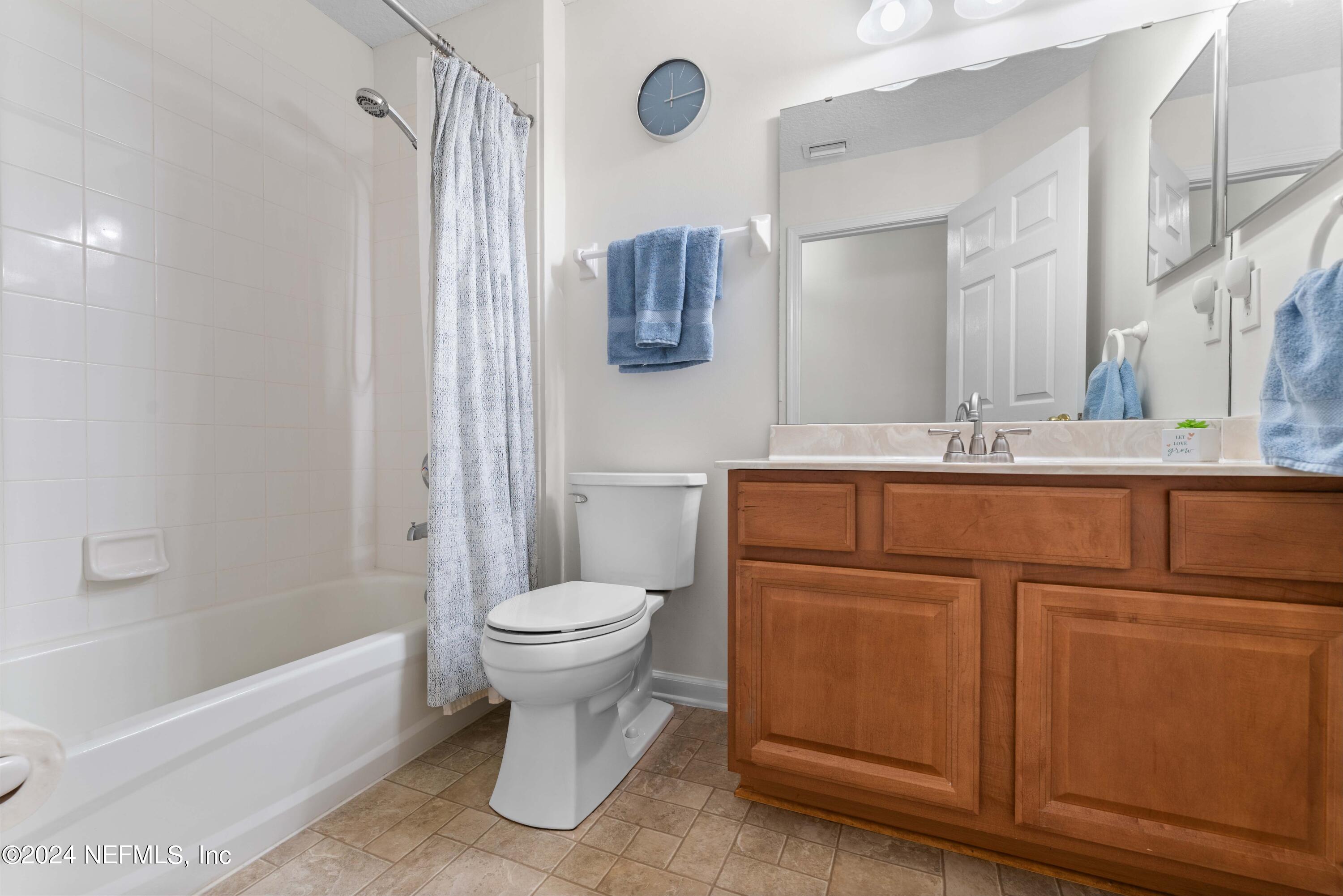 13808 FISH EAGLE Drive W