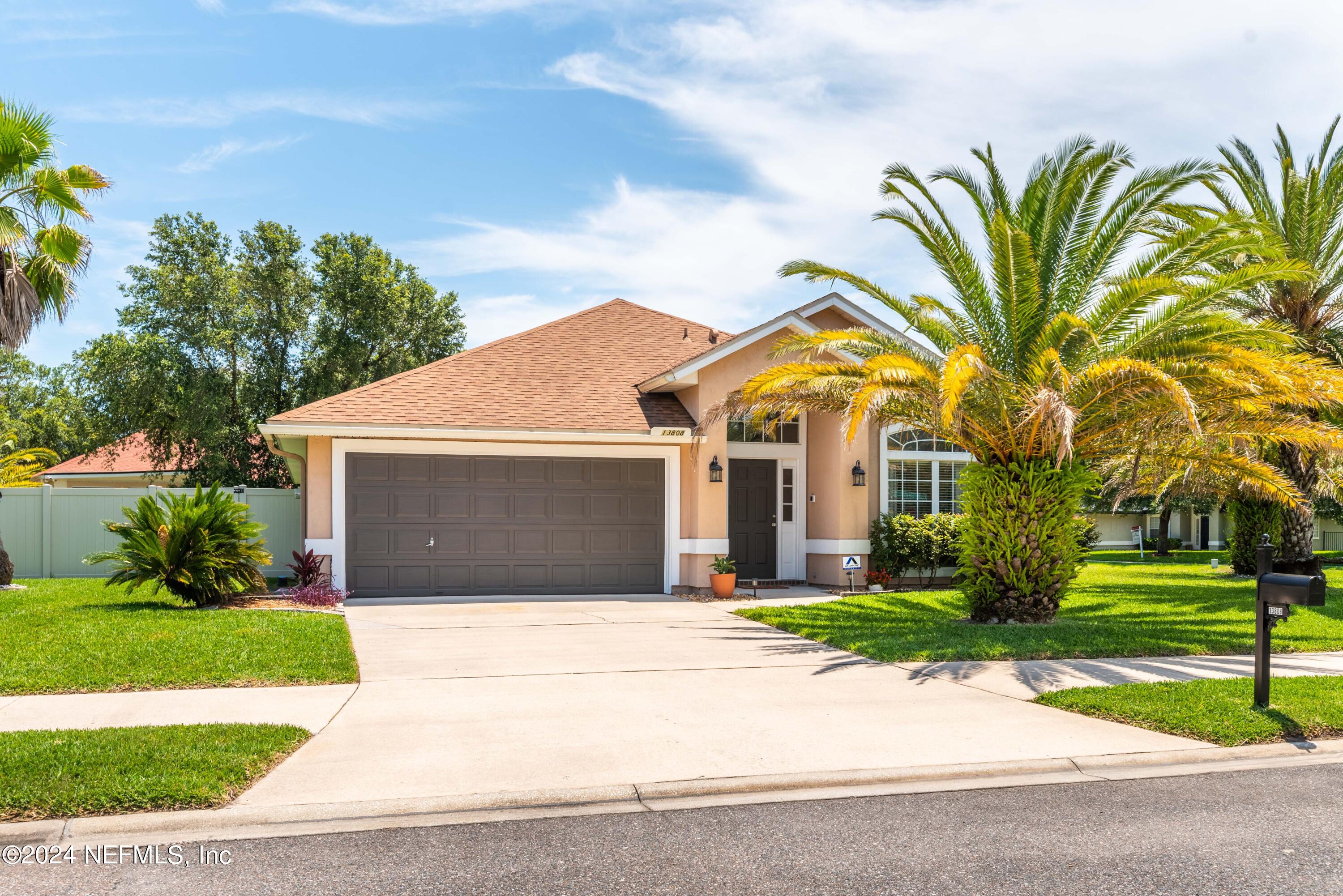 13808 FISH EAGLE Drive W