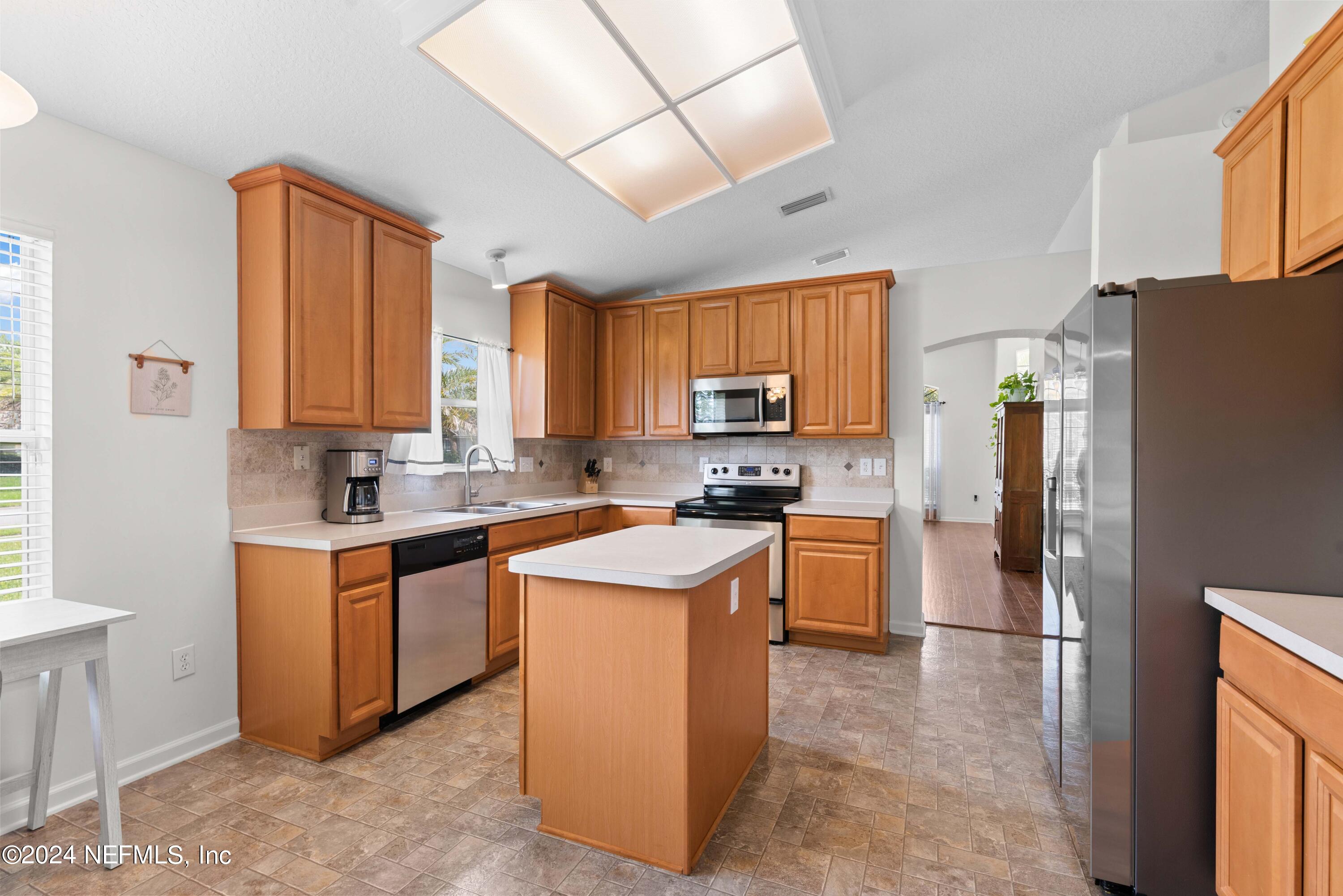 13808 FISH EAGLE Drive W