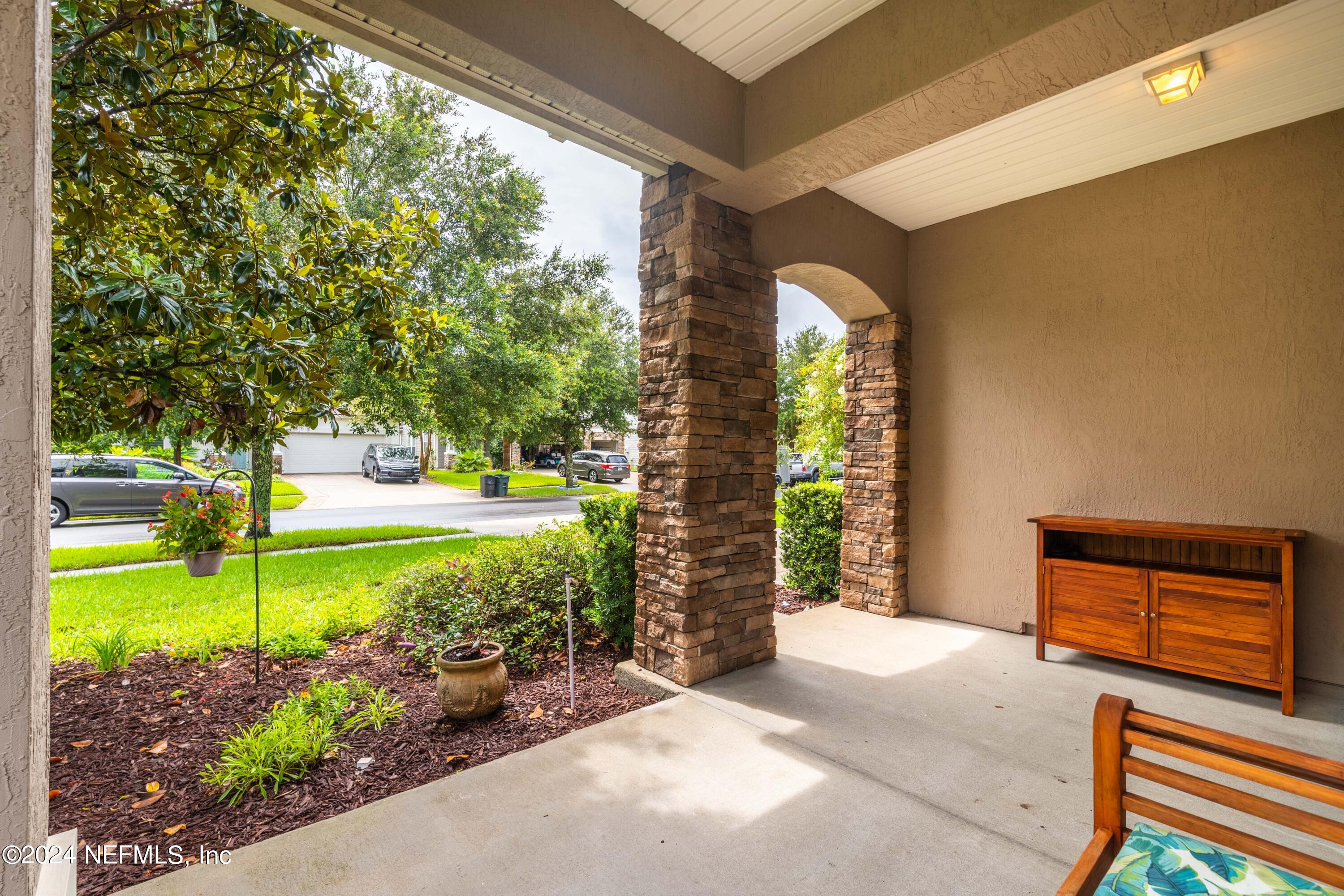 60 WINDSTONE Lane