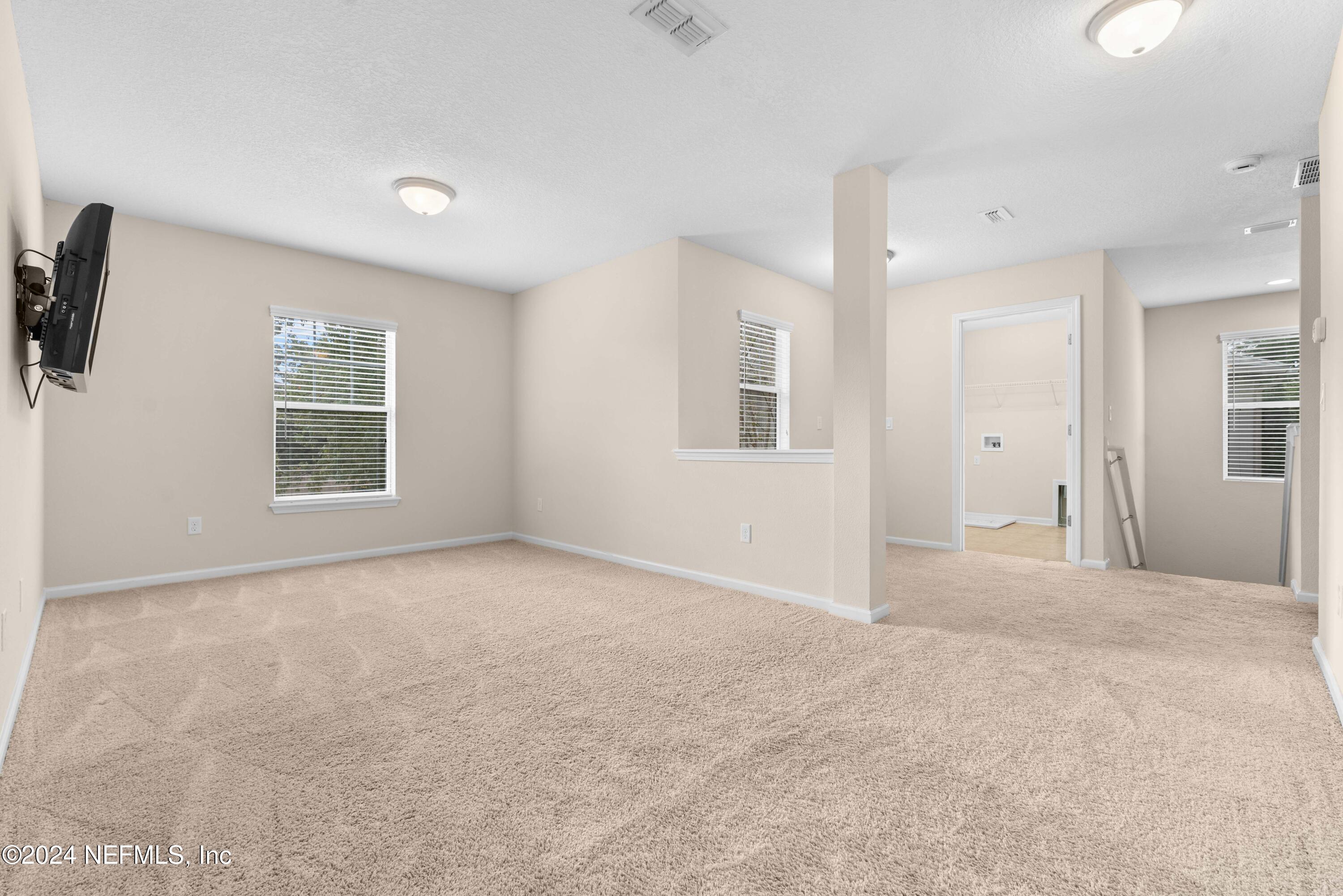 546 AUBURN OAKS Road E