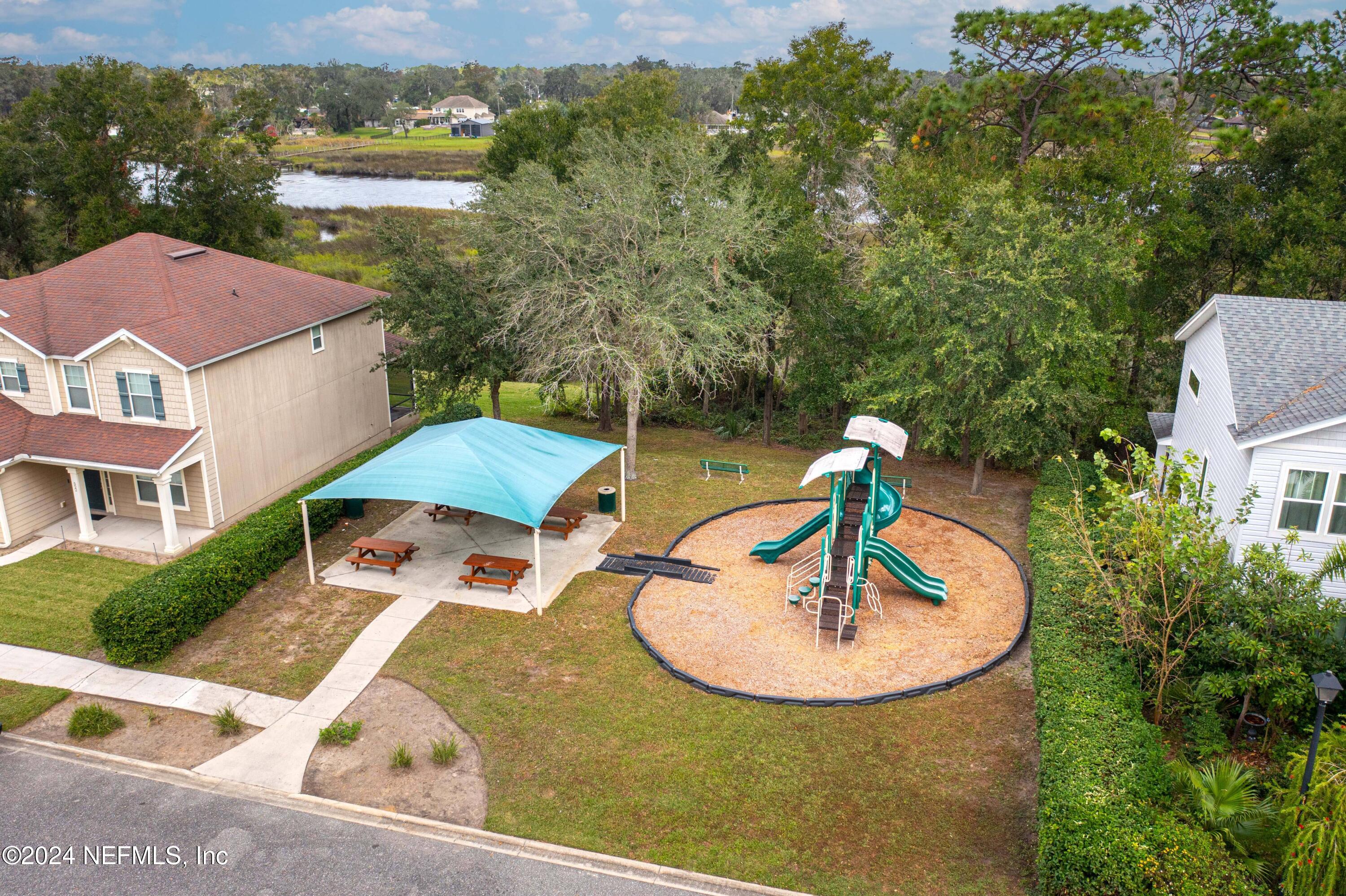 546 AUBURN OAKS Road E