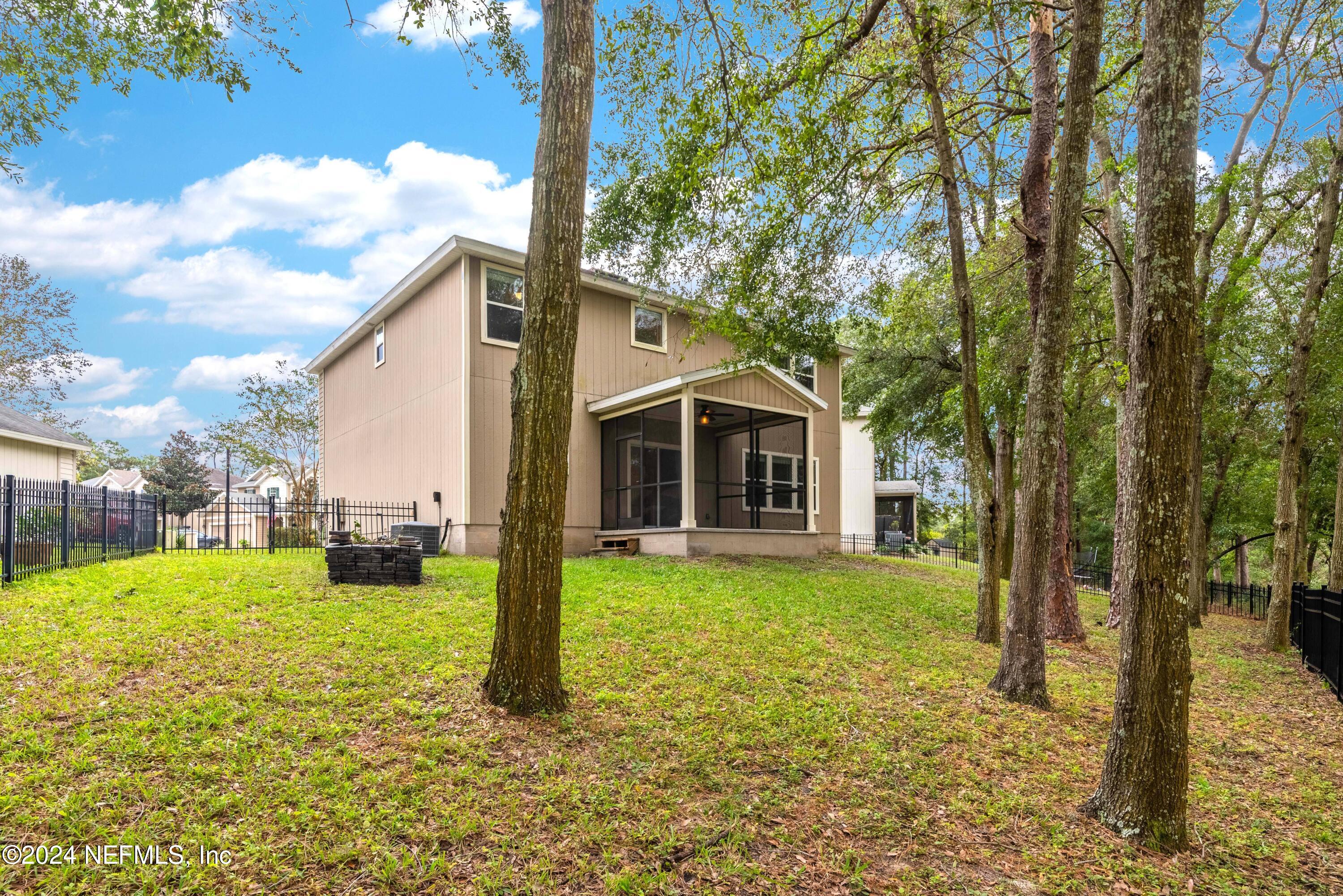 546 AUBURN OAKS Road E