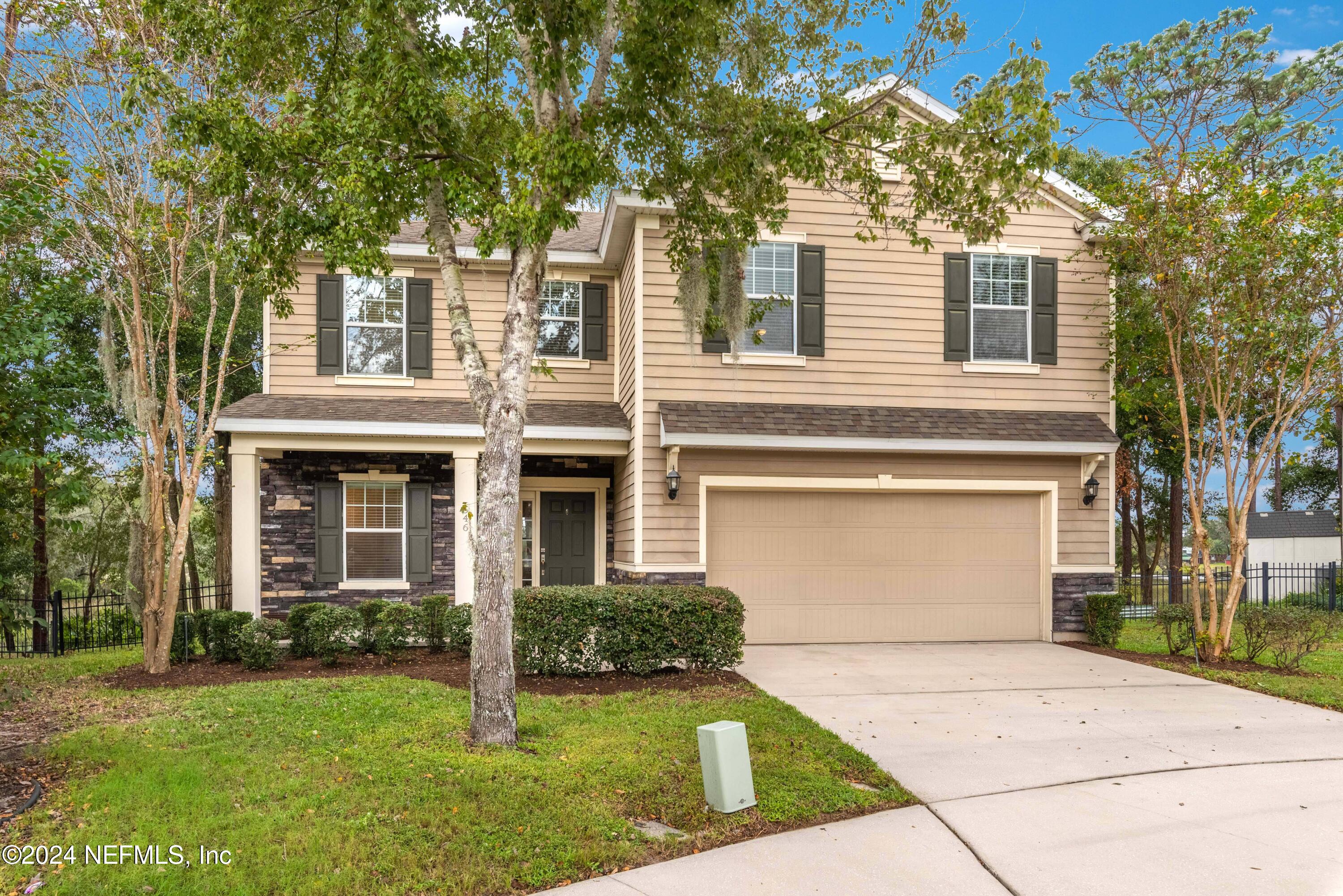 546 AUBURN OAKS Road E