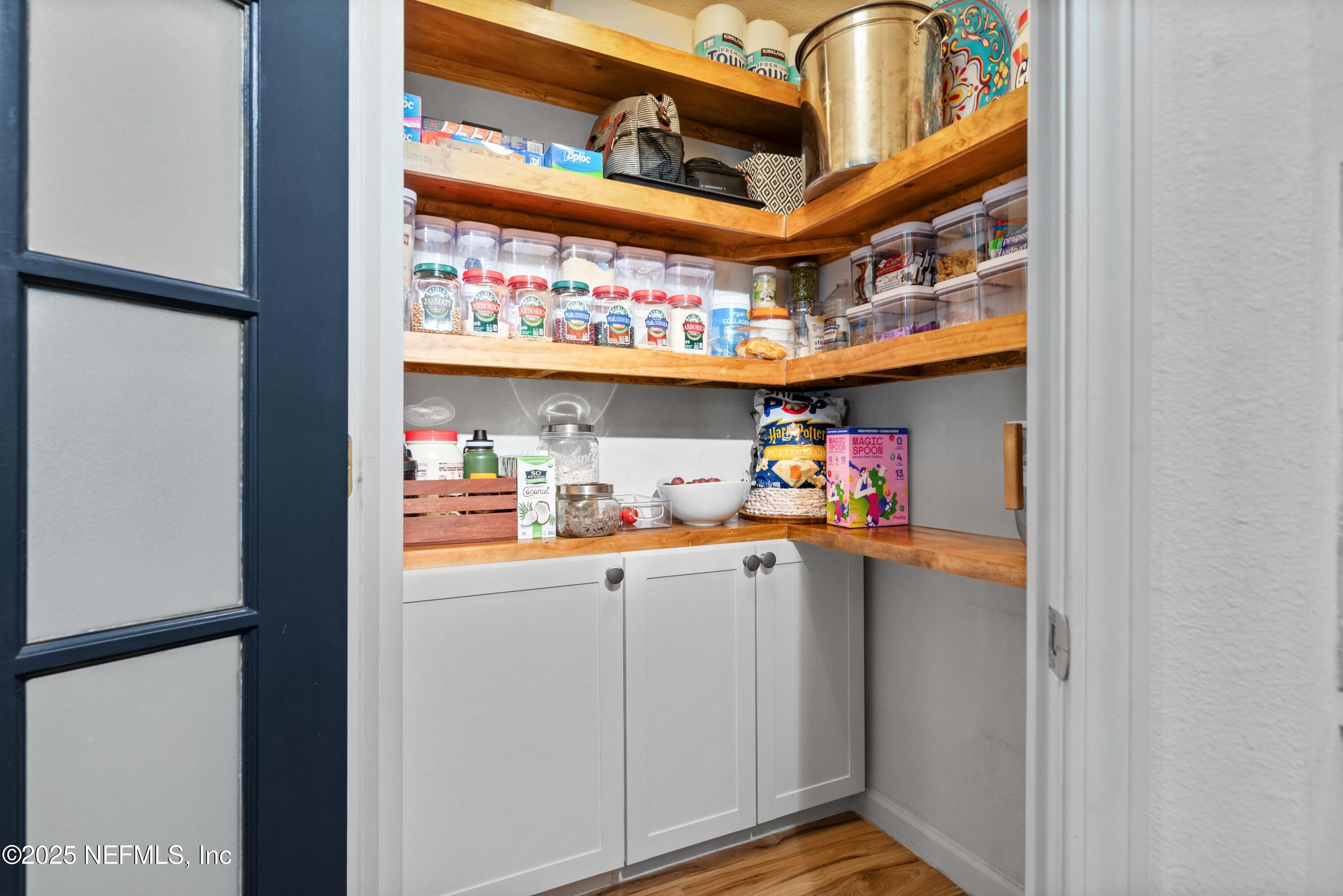 4328 PACKER MEADOW Way