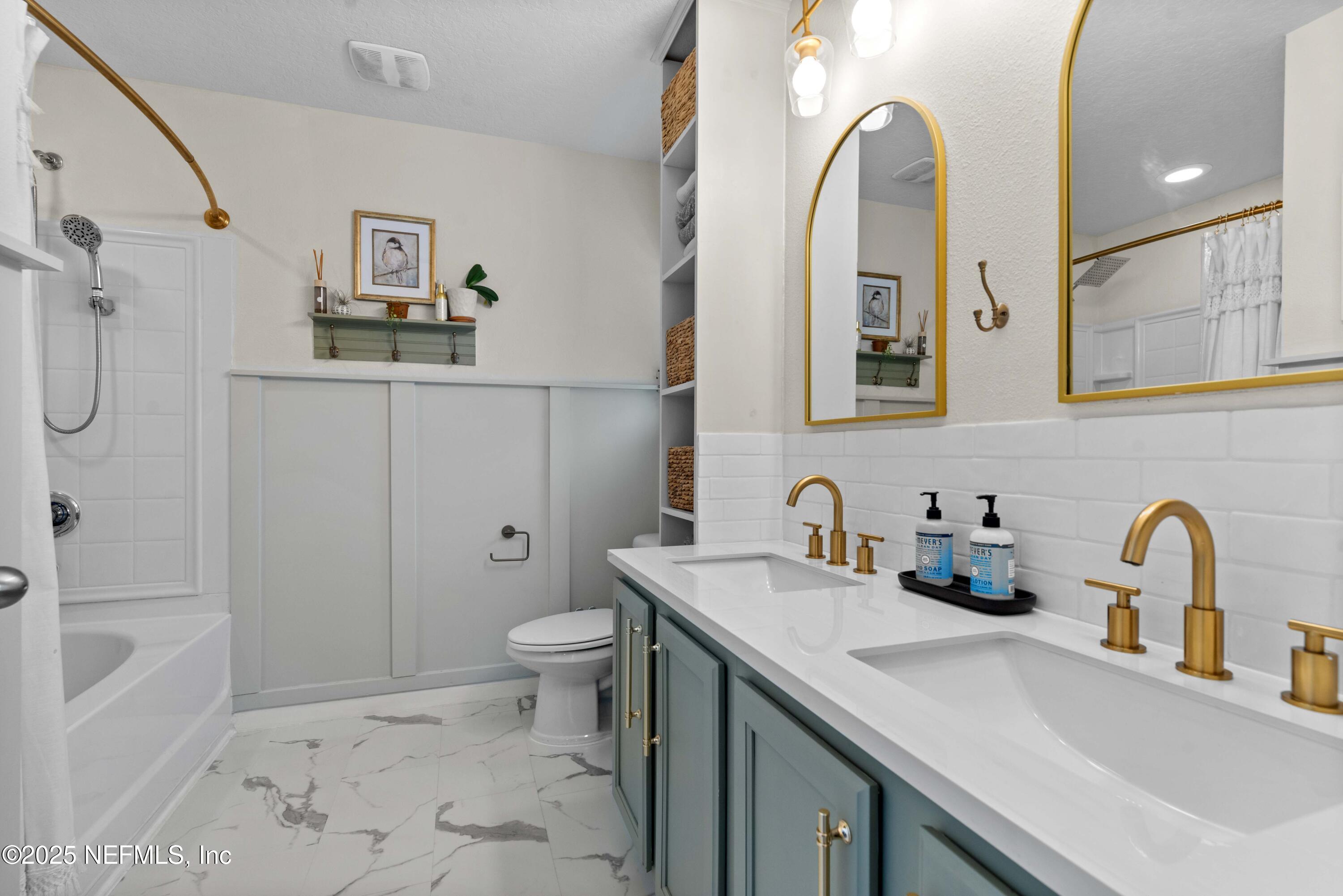 4328 PACKER MEADOW Way