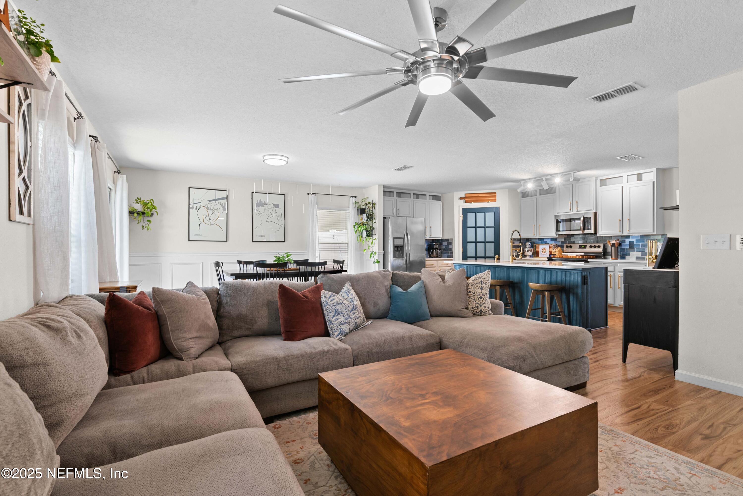 4328 PACKER MEADOW Way