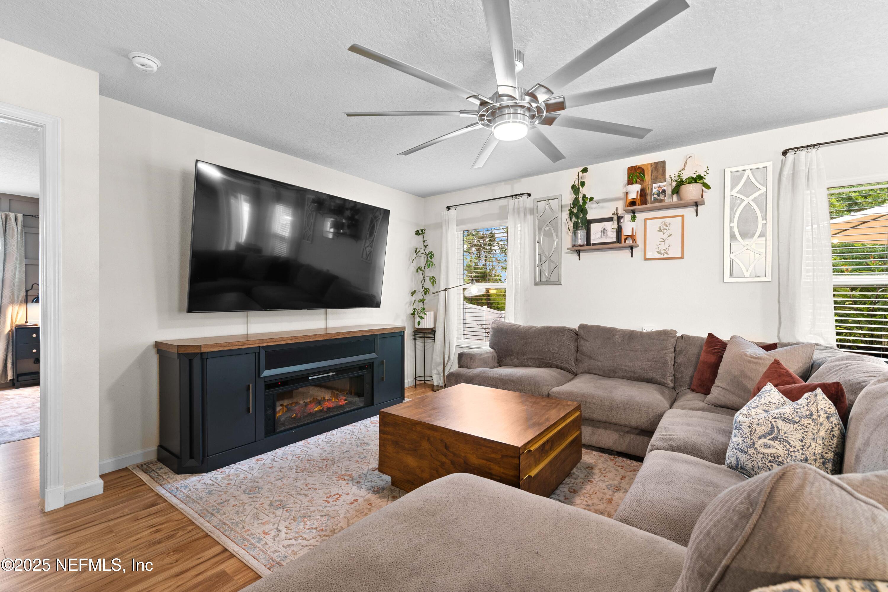 4328 PACKER MEADOW Way