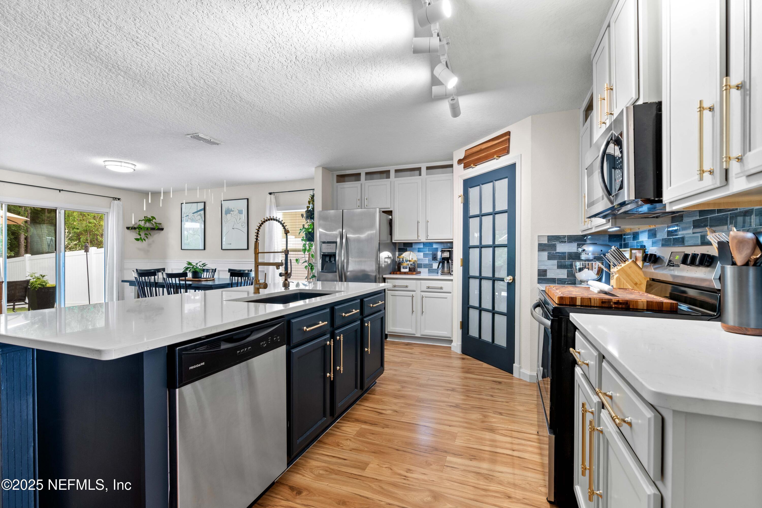 4328 PACKER MEADOW Way