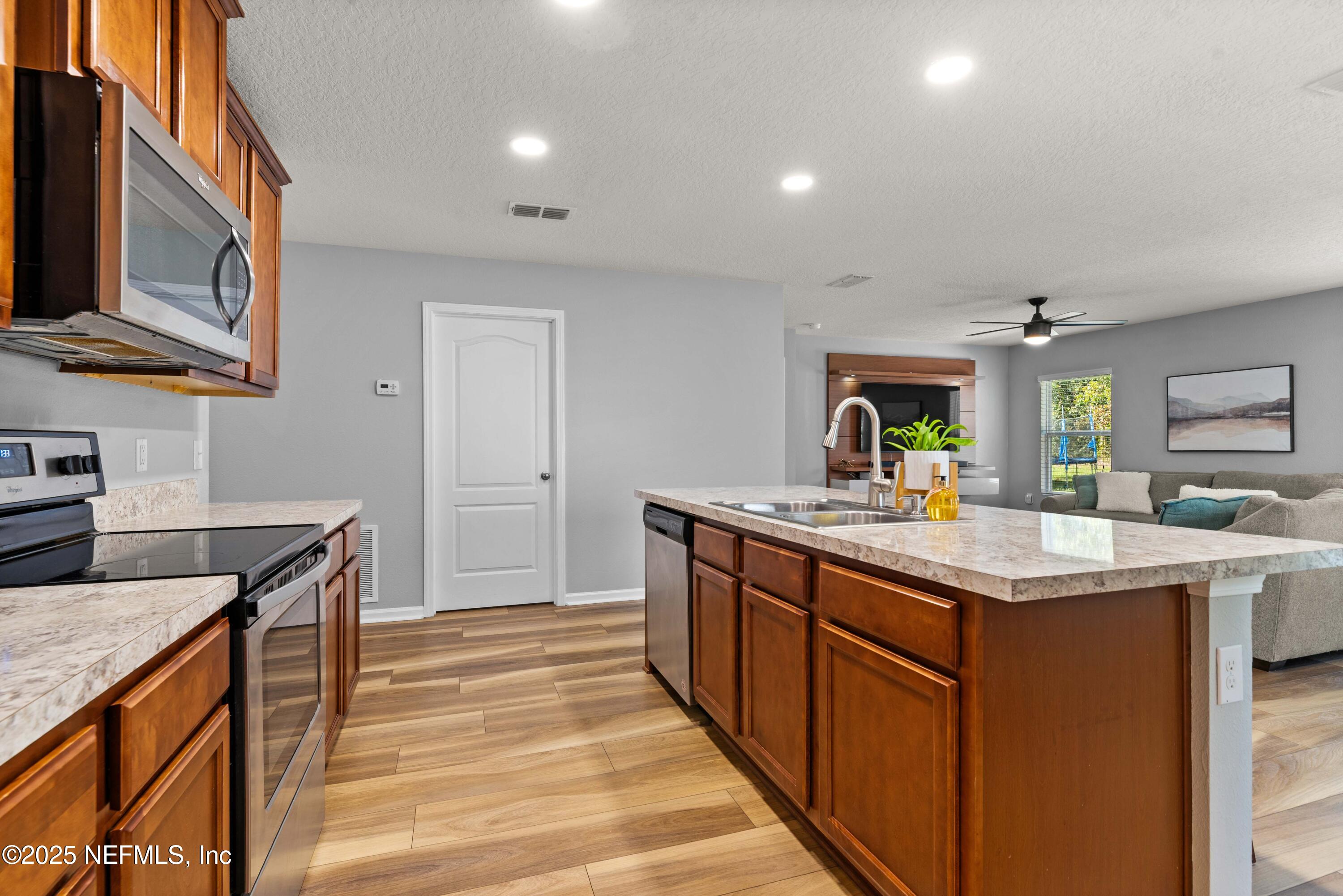 4060 GREAT FALLS Loop, Middleburg