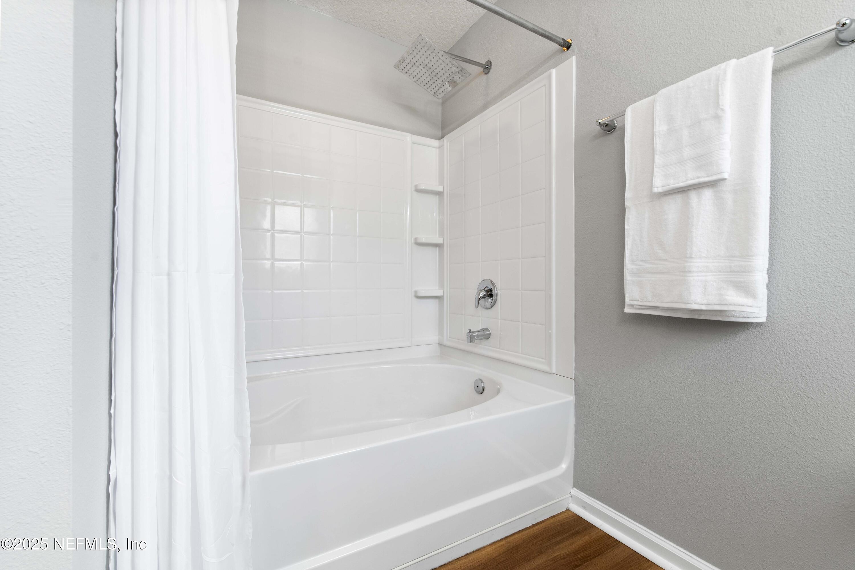 4060 GREAT FALLS Loop, Middleburg