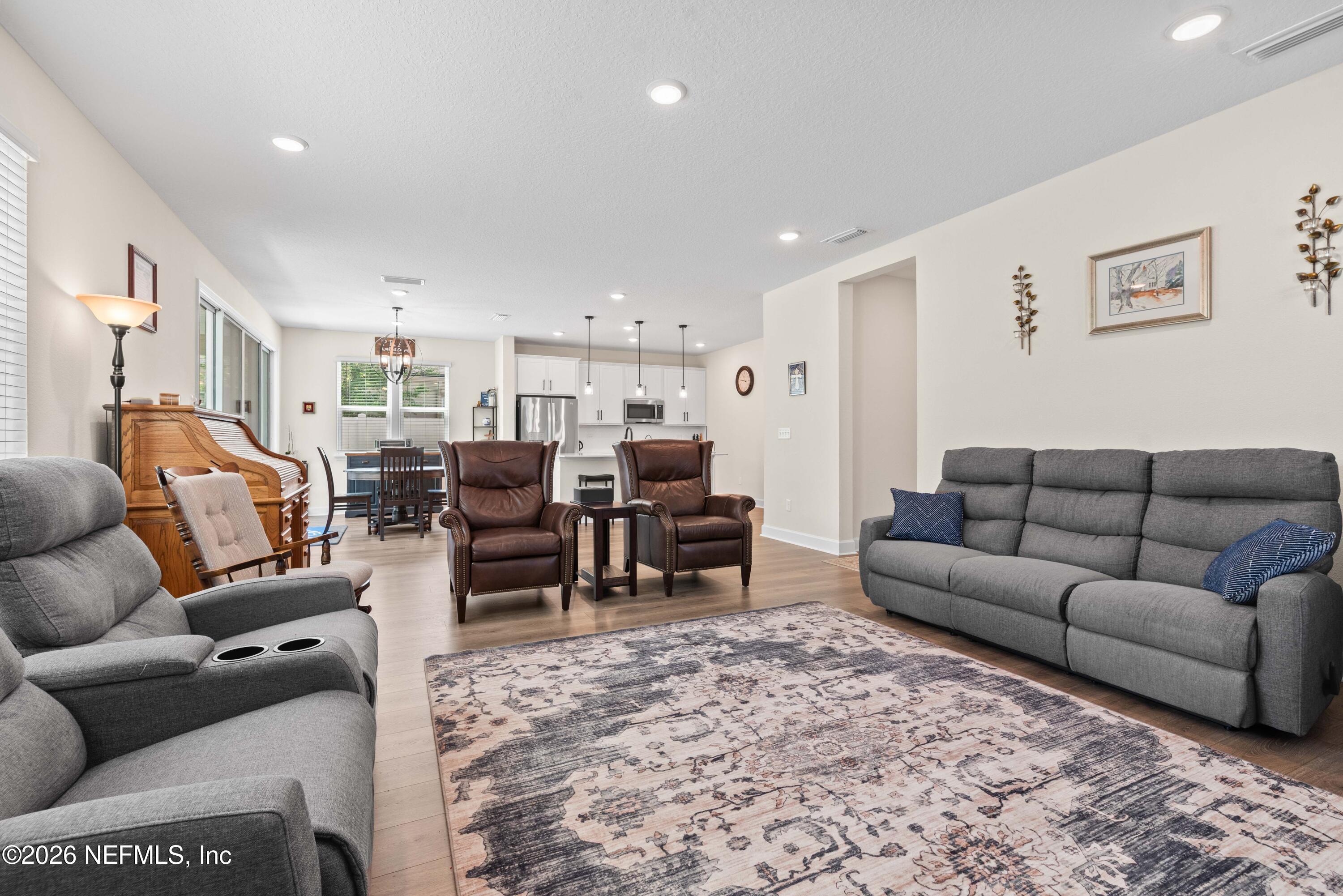 95402 WOODBRIDGE Parkway