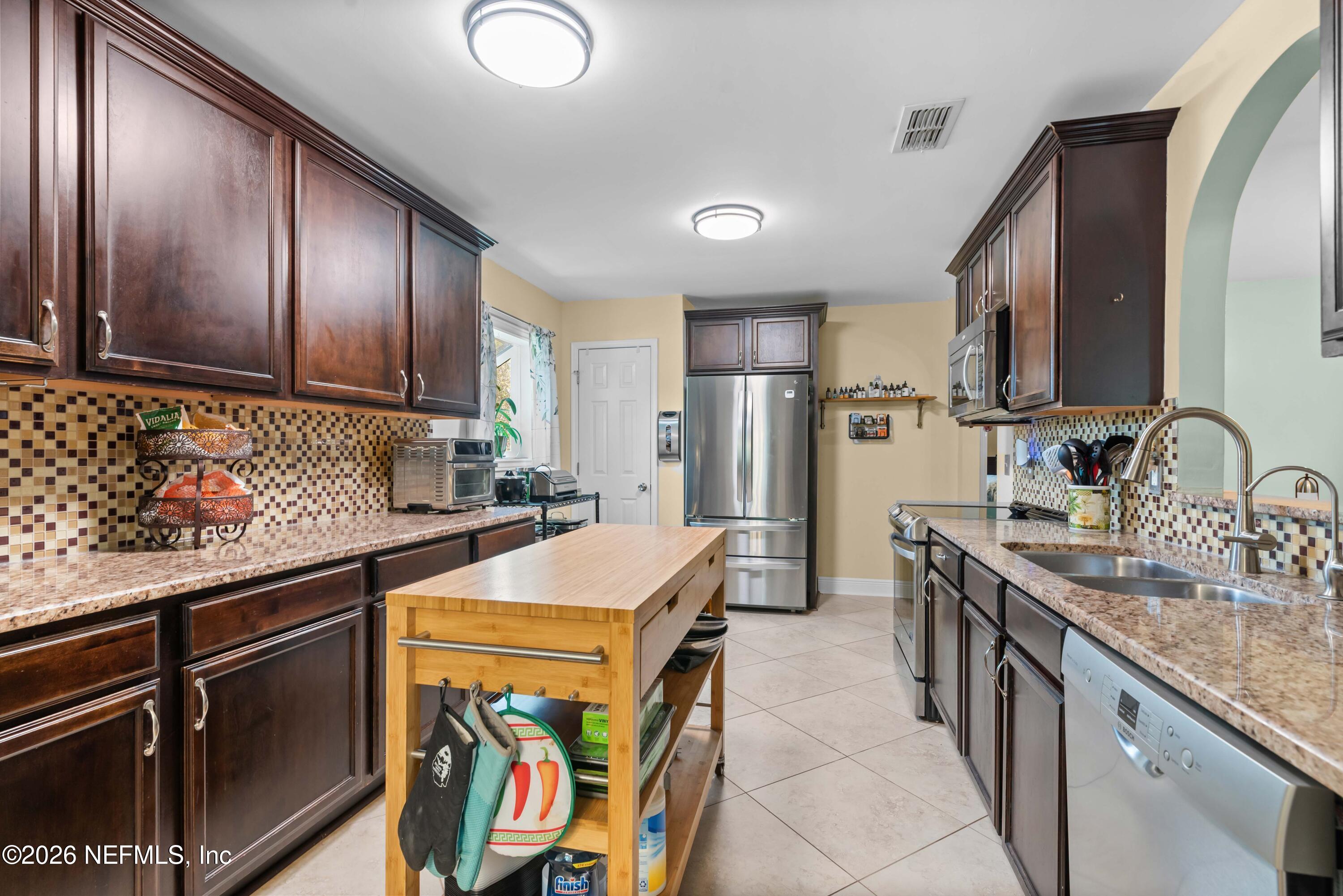 12131 BANYAN TREE Drive