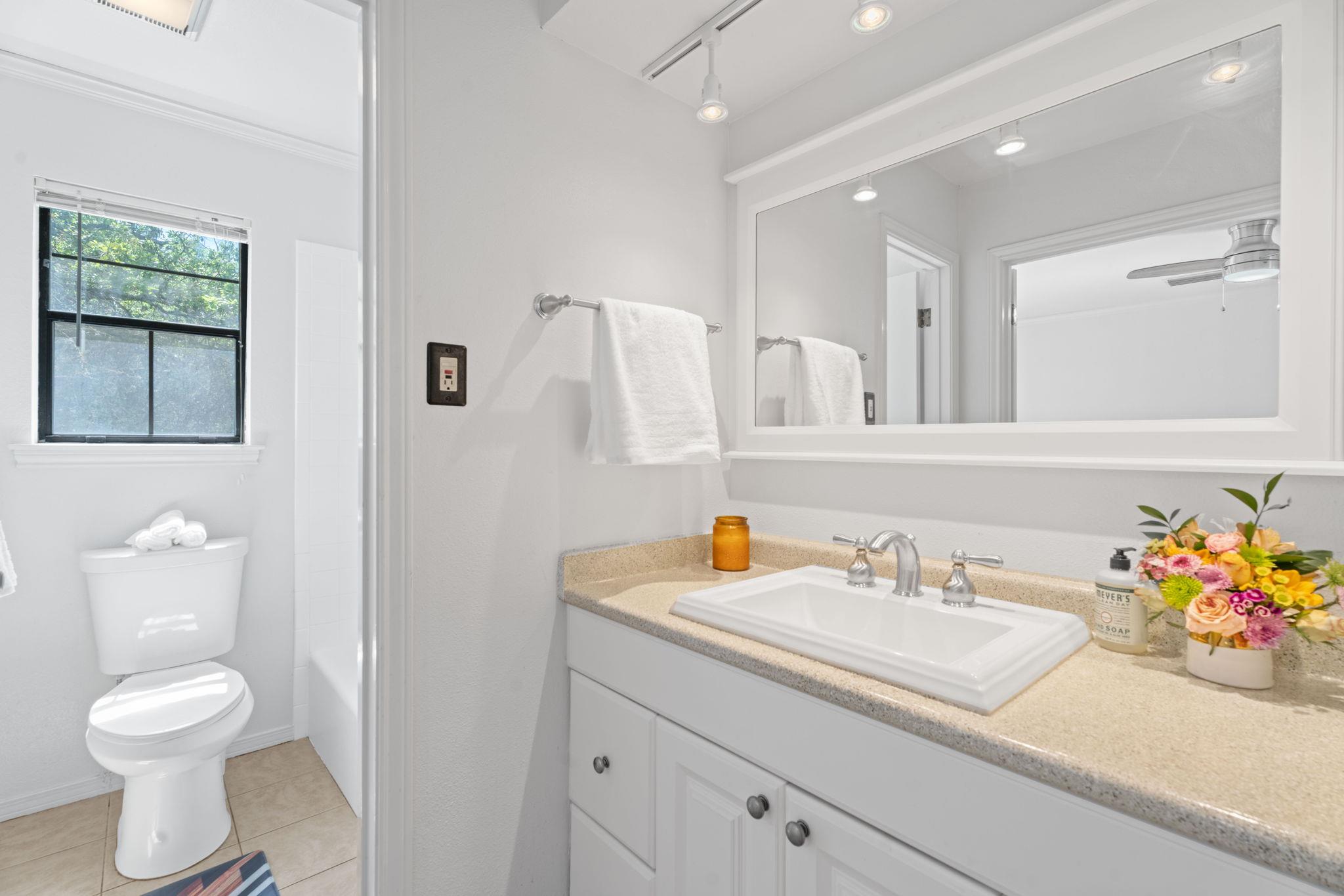 6513 Cat Creek TRL