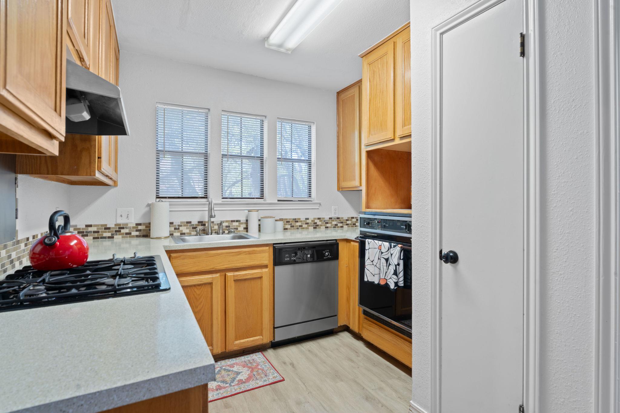 6513 Cat Creek TRL