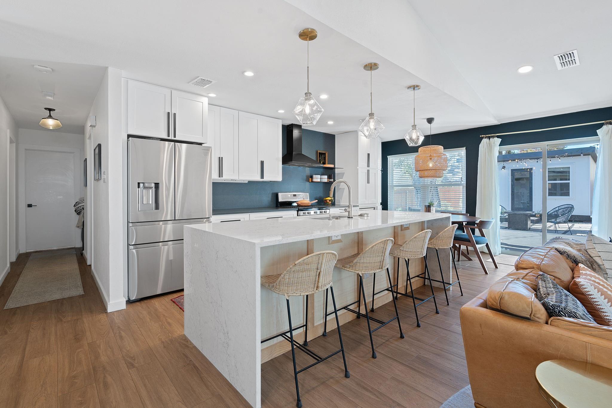 4916 Transit CIR