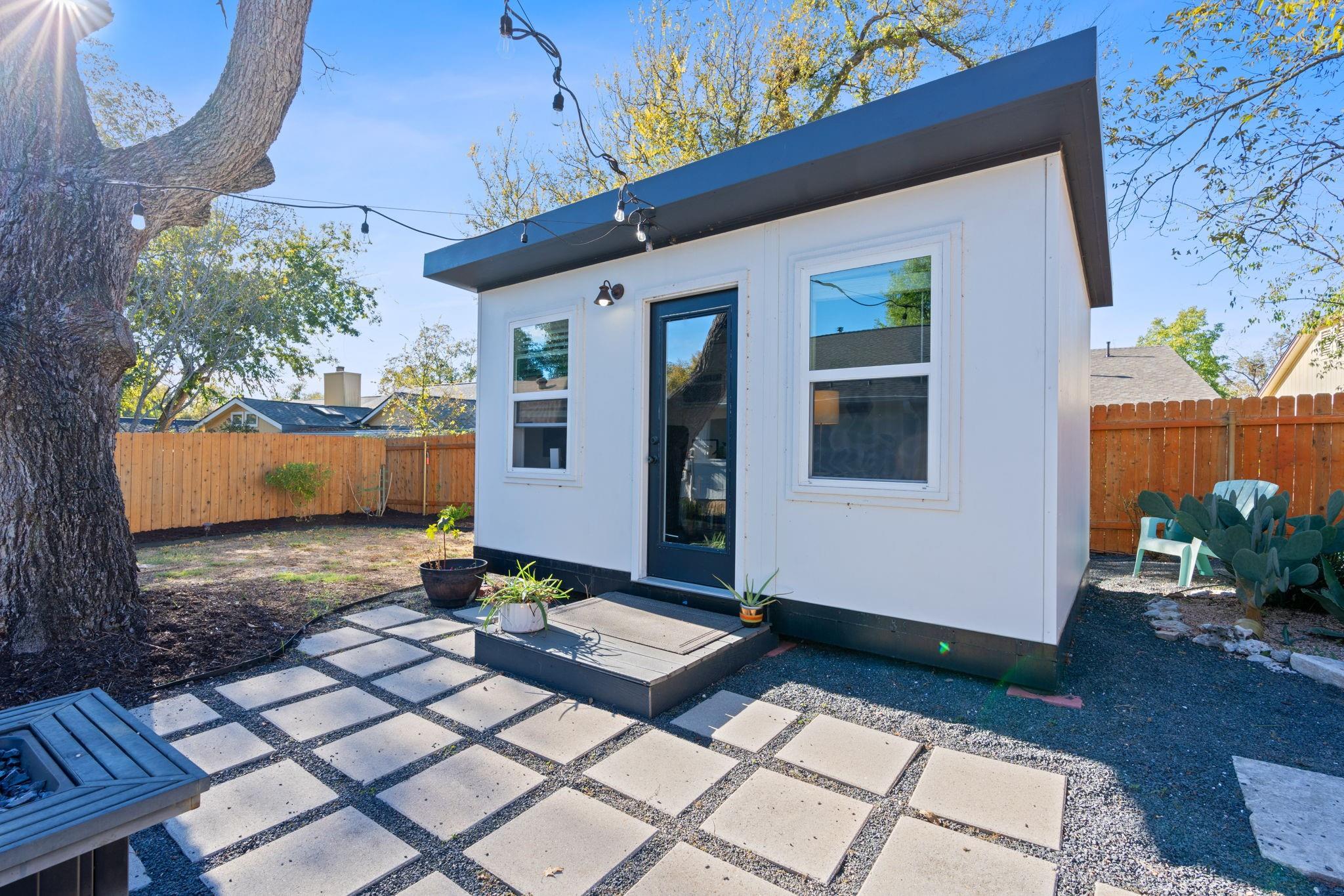 4916 Transit CIR