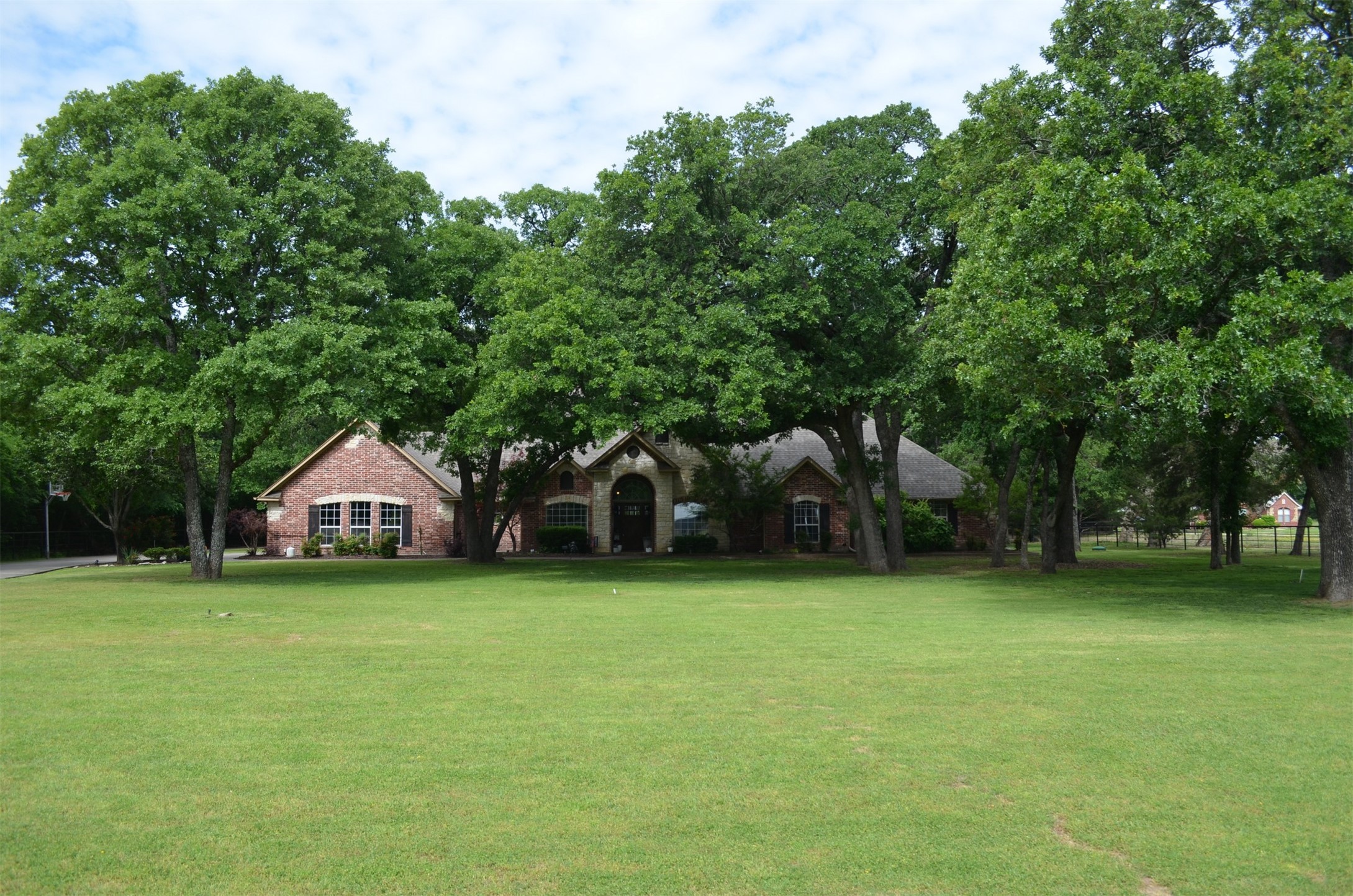 5946 County Road 2560