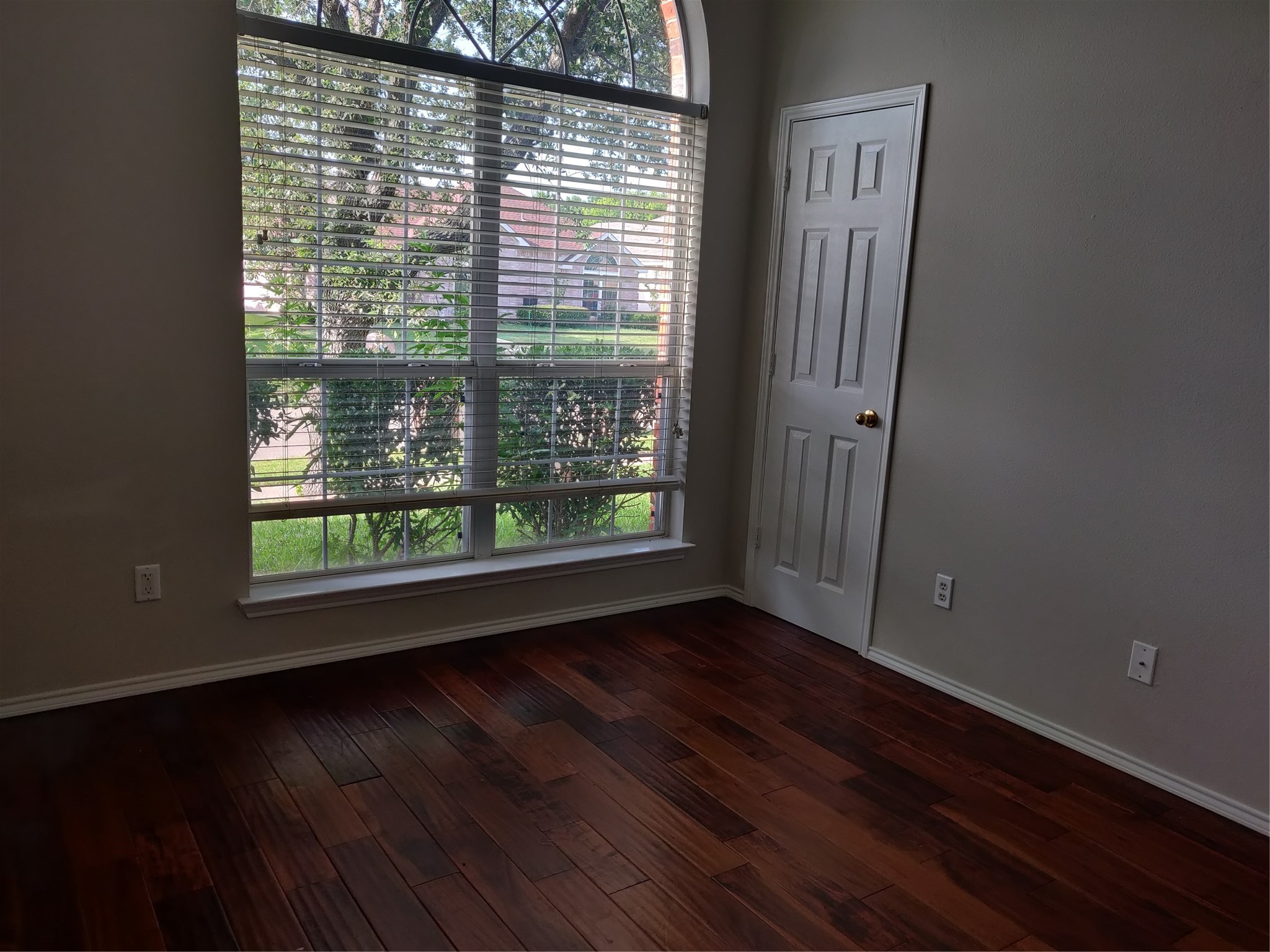 10021 Queens Road