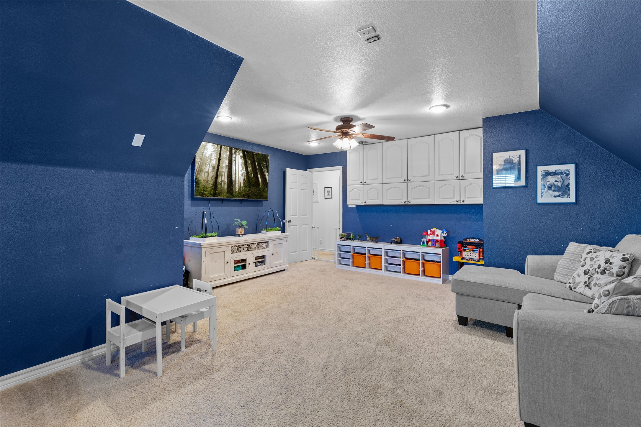 11027 Farmington Road