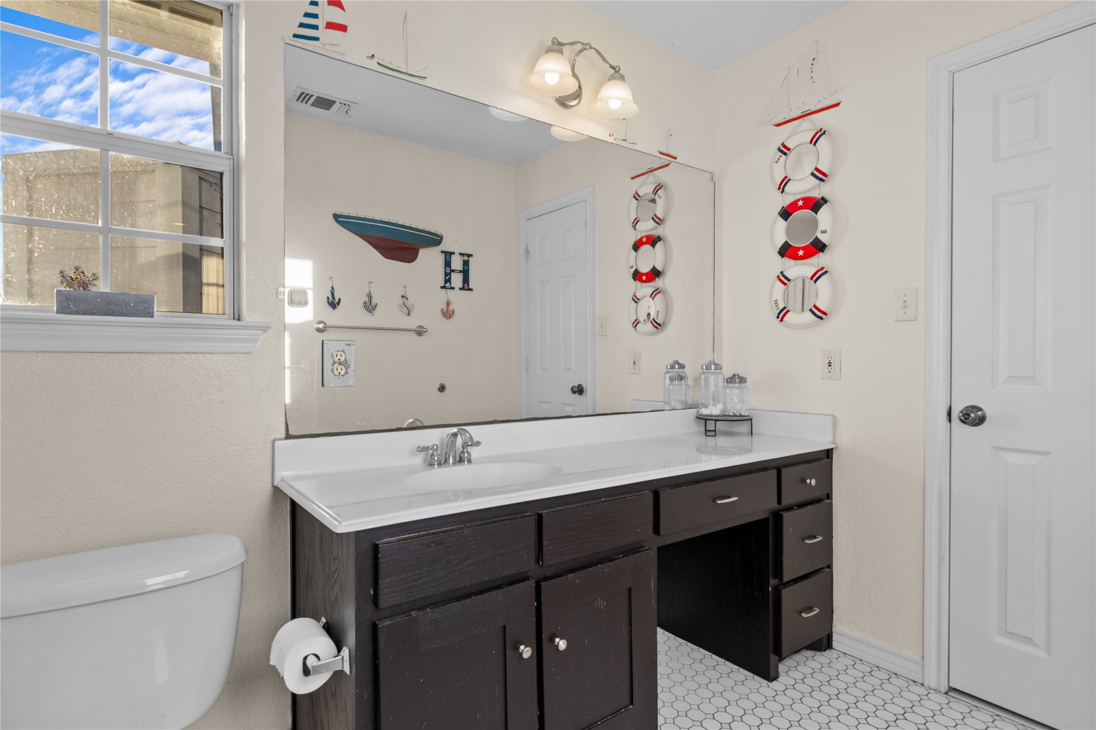 11027 Farmington Road
