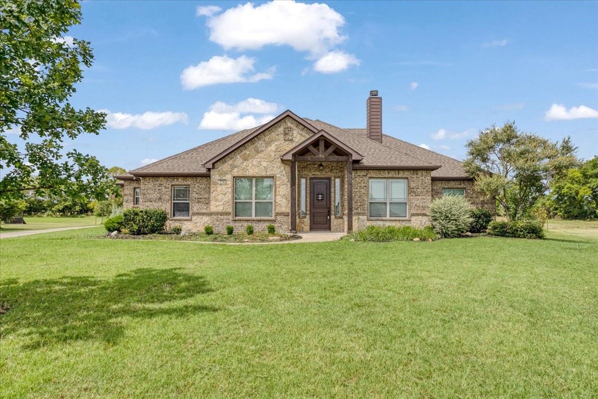 2741 Laurel Oaks