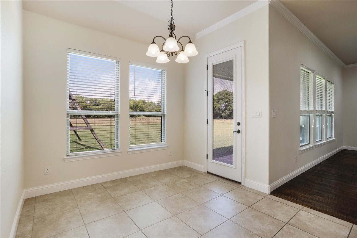 2741 Laurel Oaks
