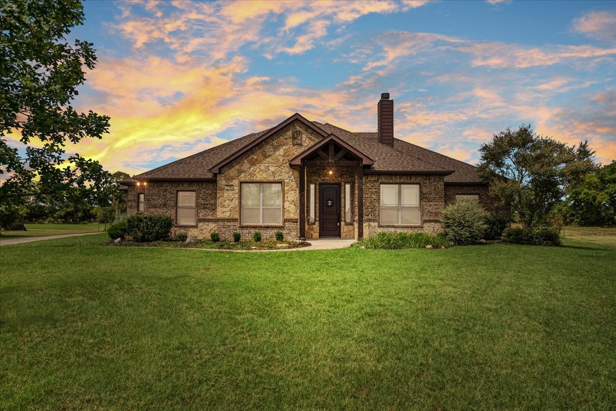 2741 Laurel Oaks