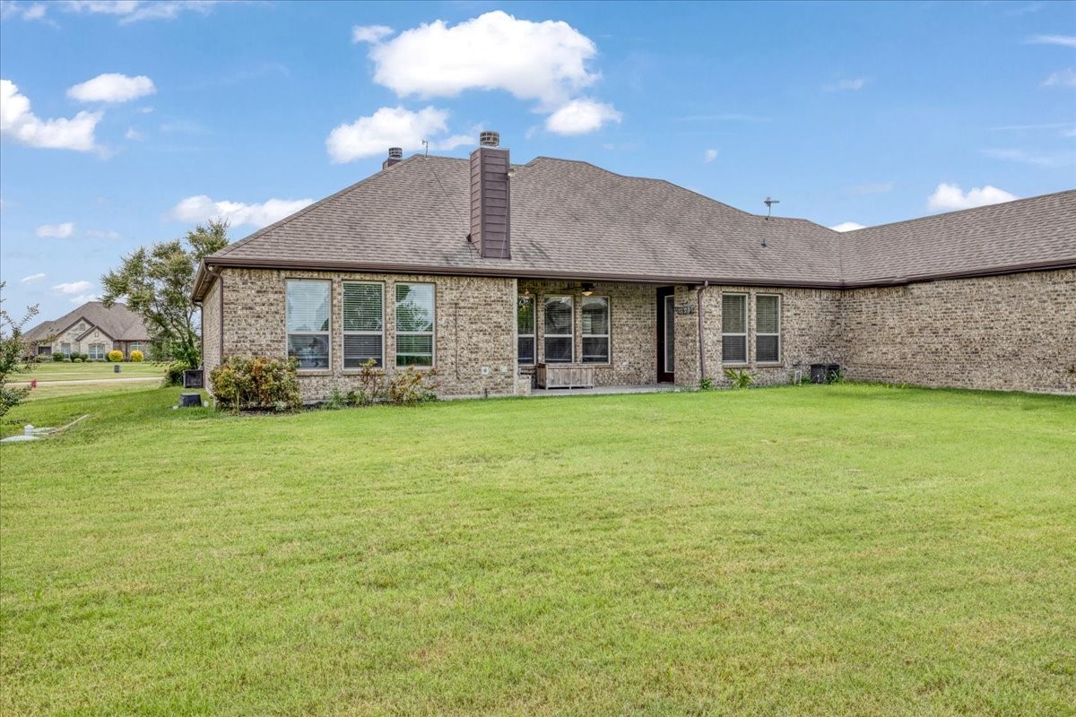 2741 Laurel Oaks