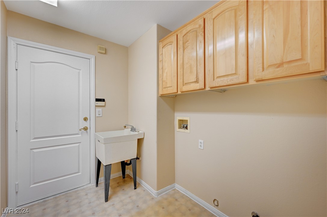 1230 Mound House Street