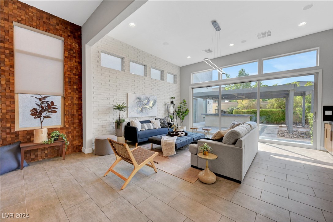 7859 West Wigwam Avenue