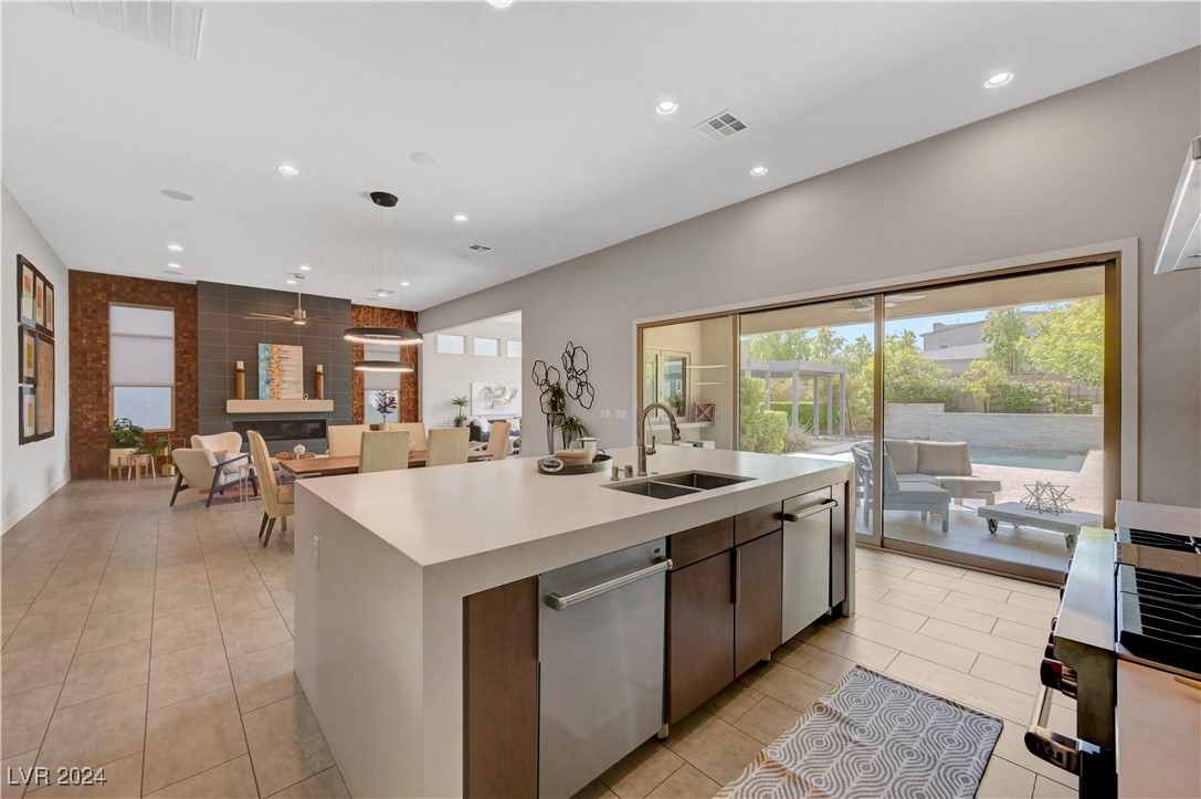 7859 West Wigwam Avenue