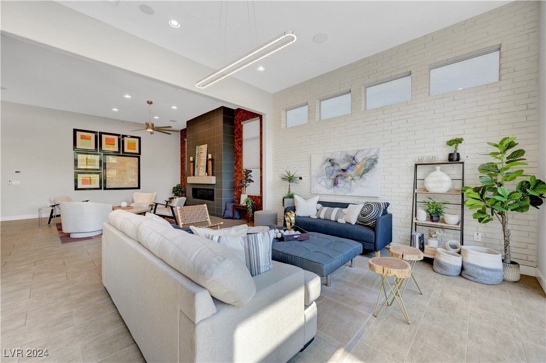 7859 West Wigwam Avenue