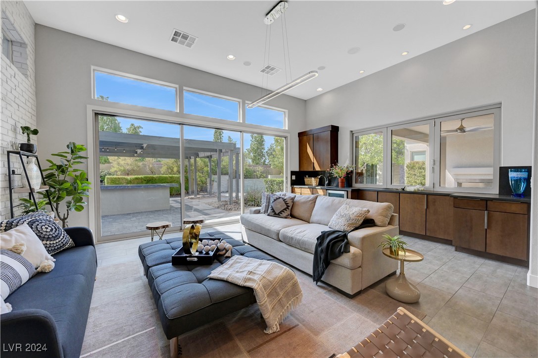 7859 West Wigwam Avenue