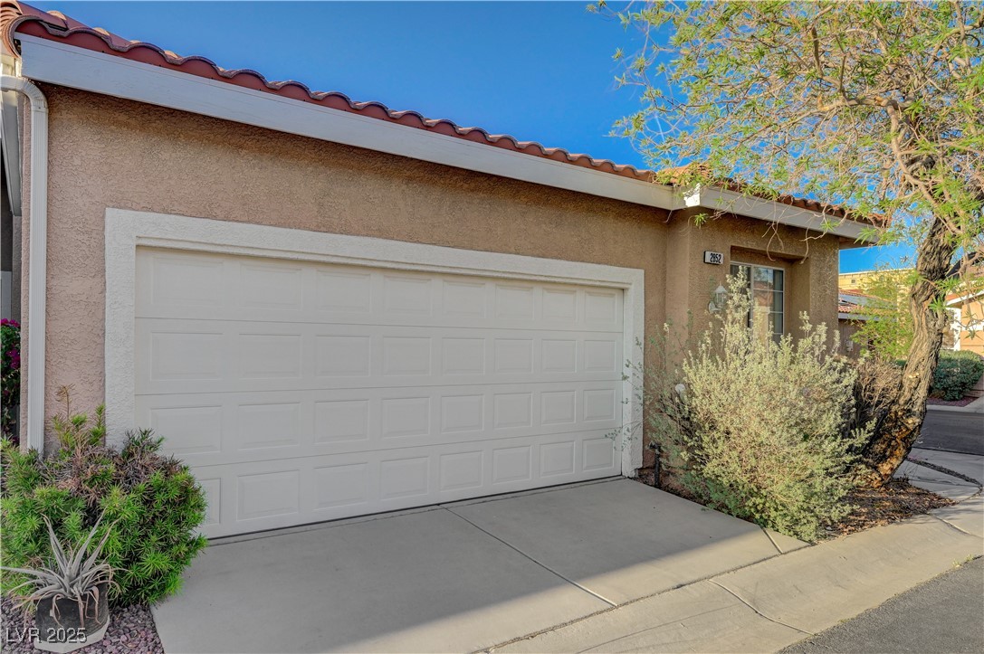 2852 Red Court