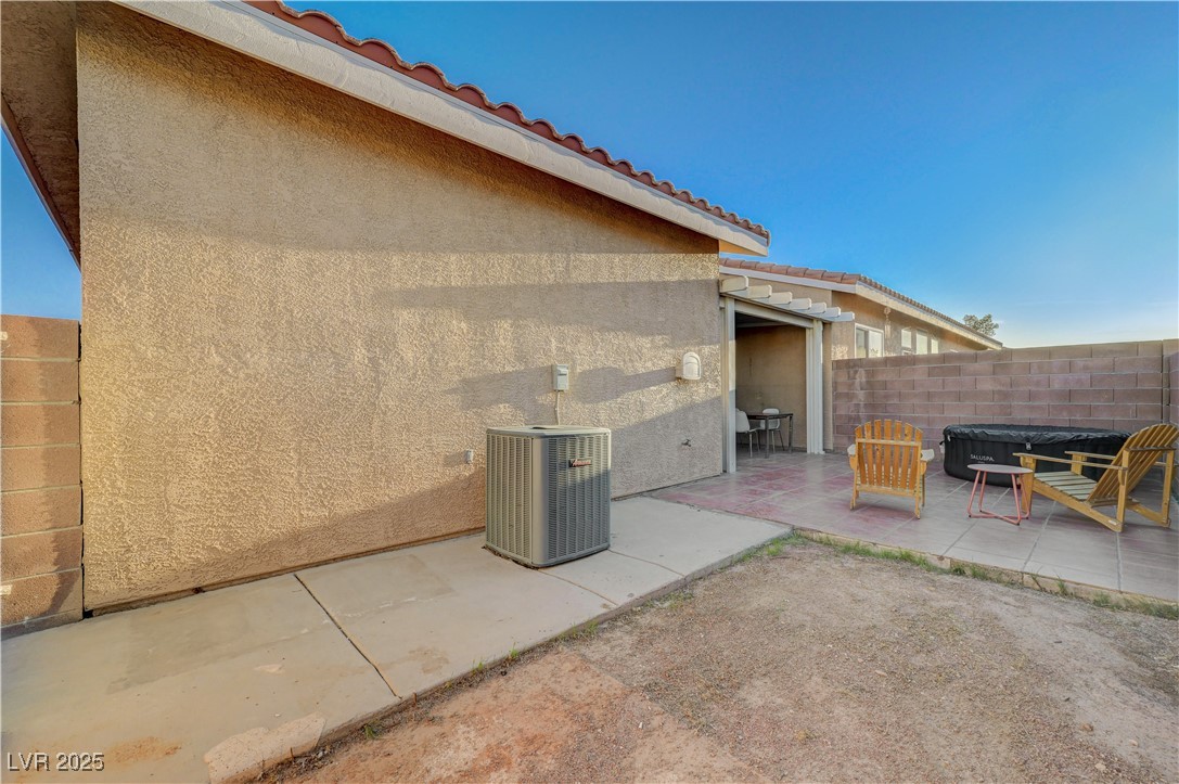 2852 Red Court