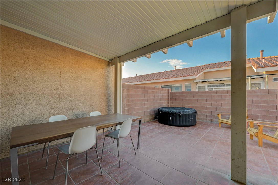 2852 Red Court