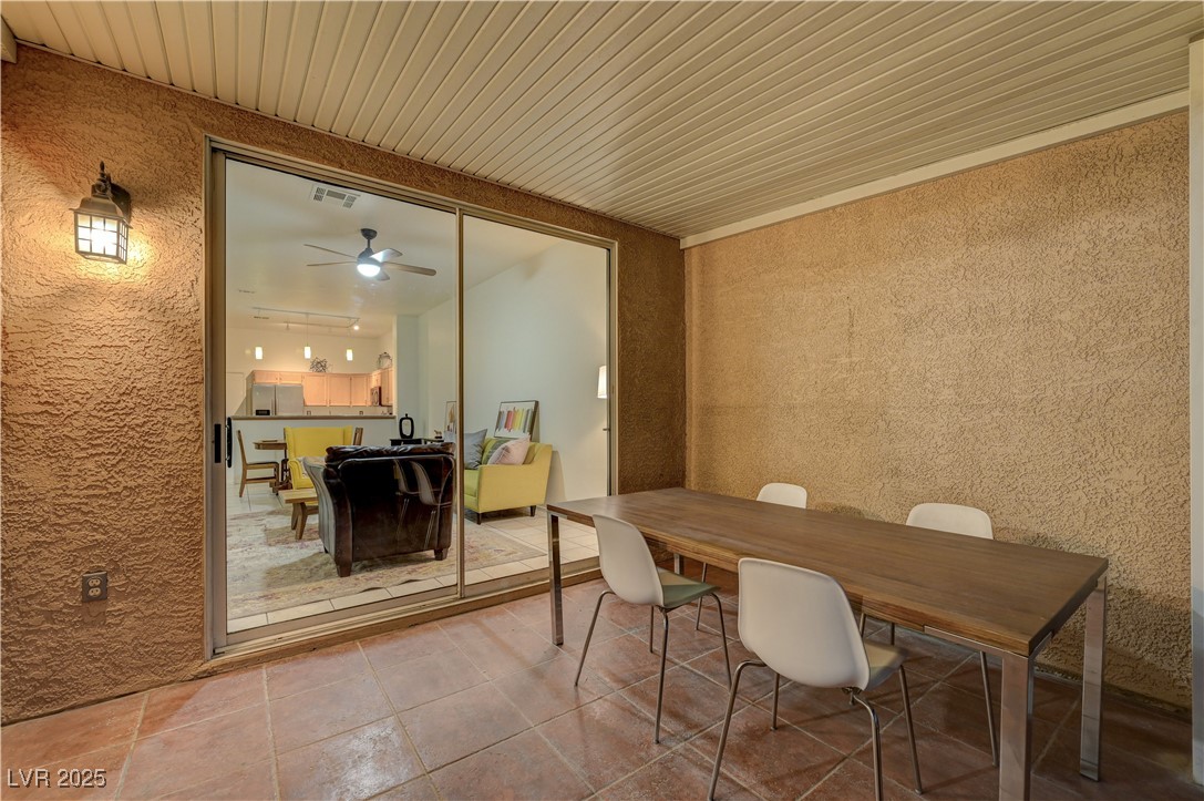 2852 Red Court
