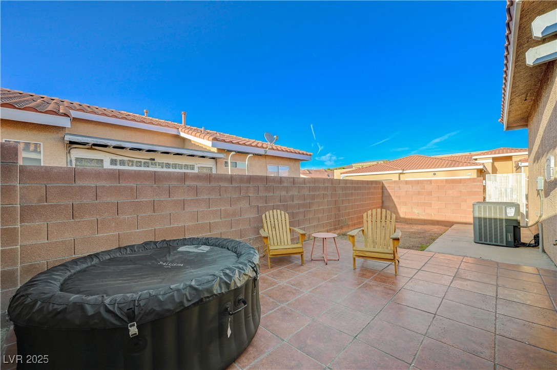 2852 Red Court