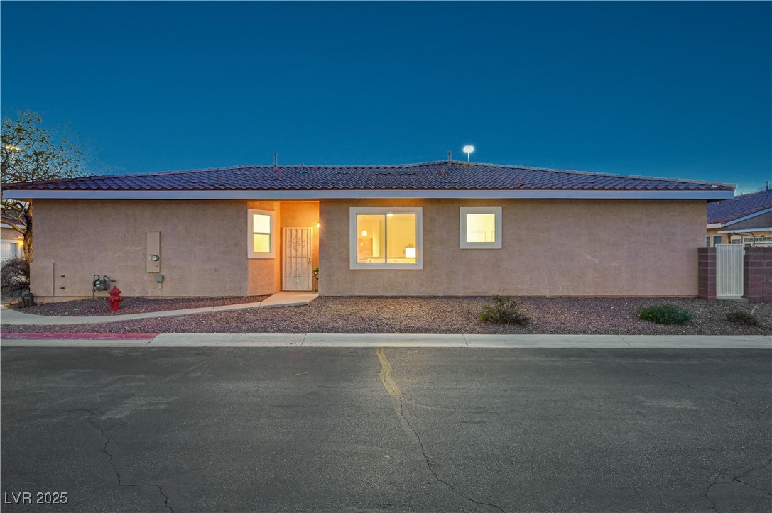 2852 Red Court