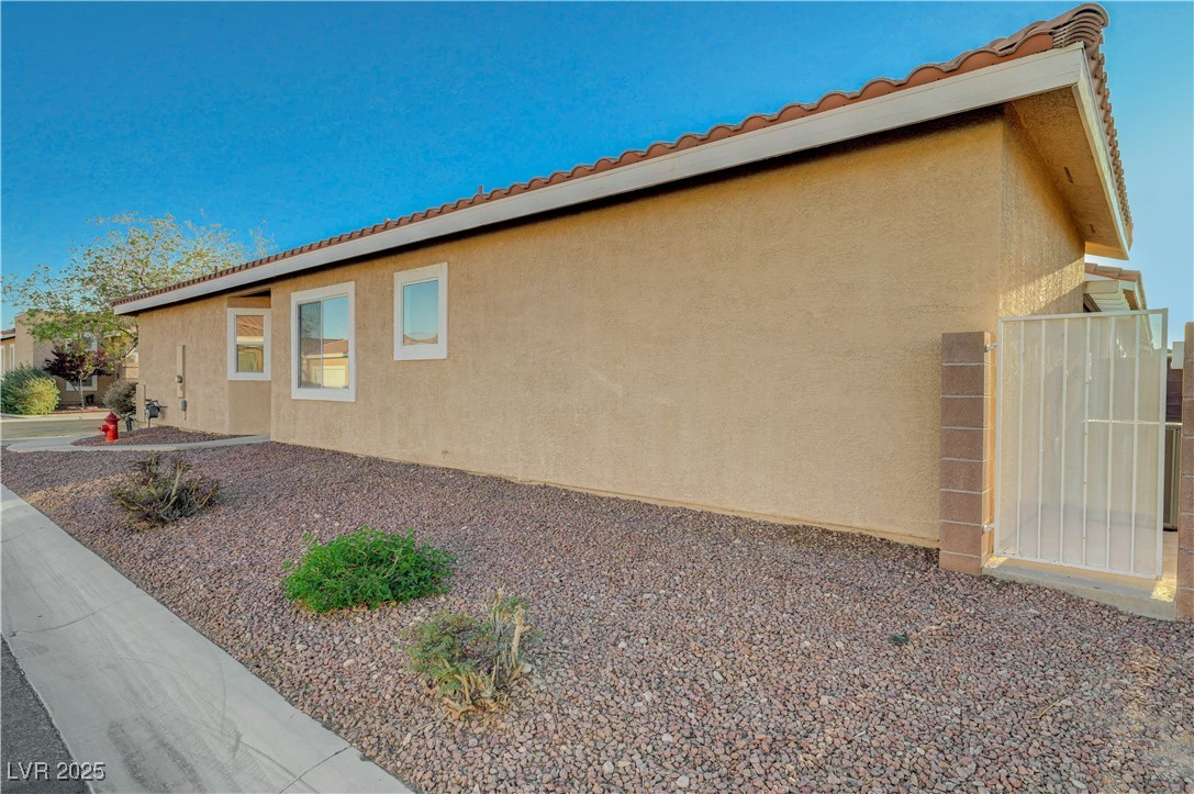 2852 Red Court