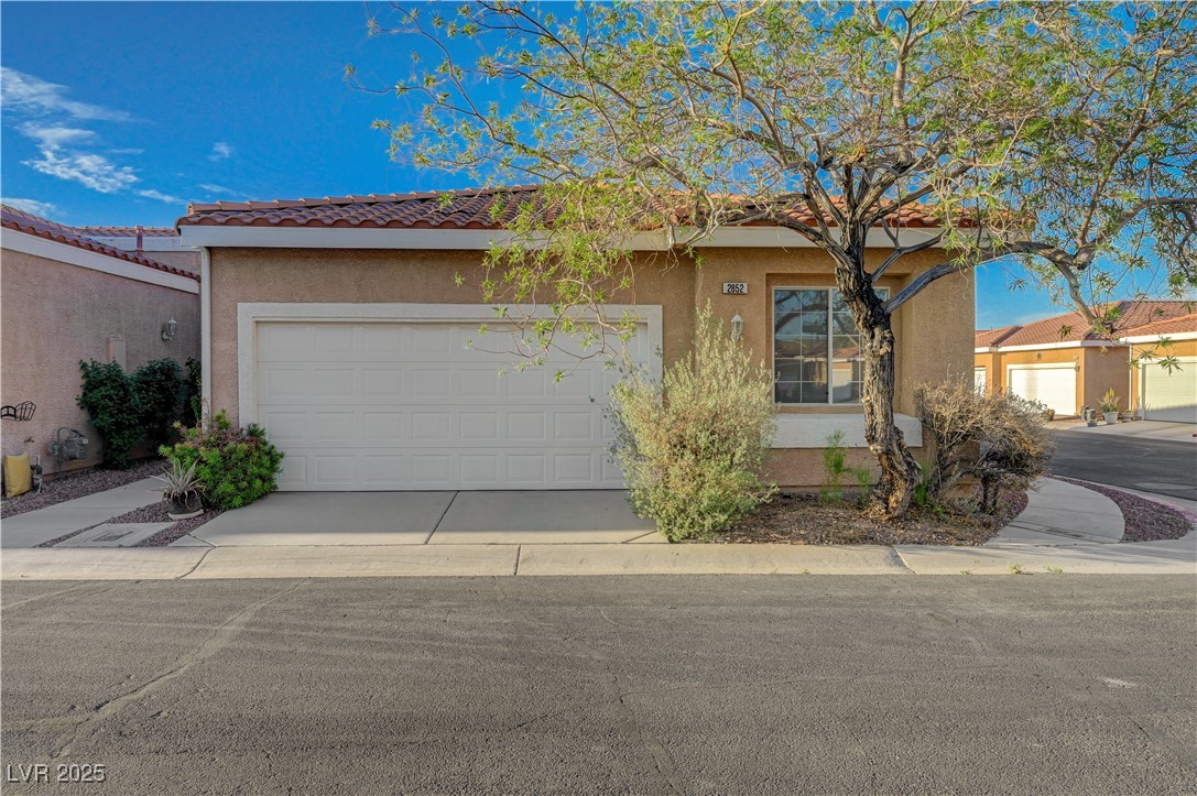 2852 Red Court