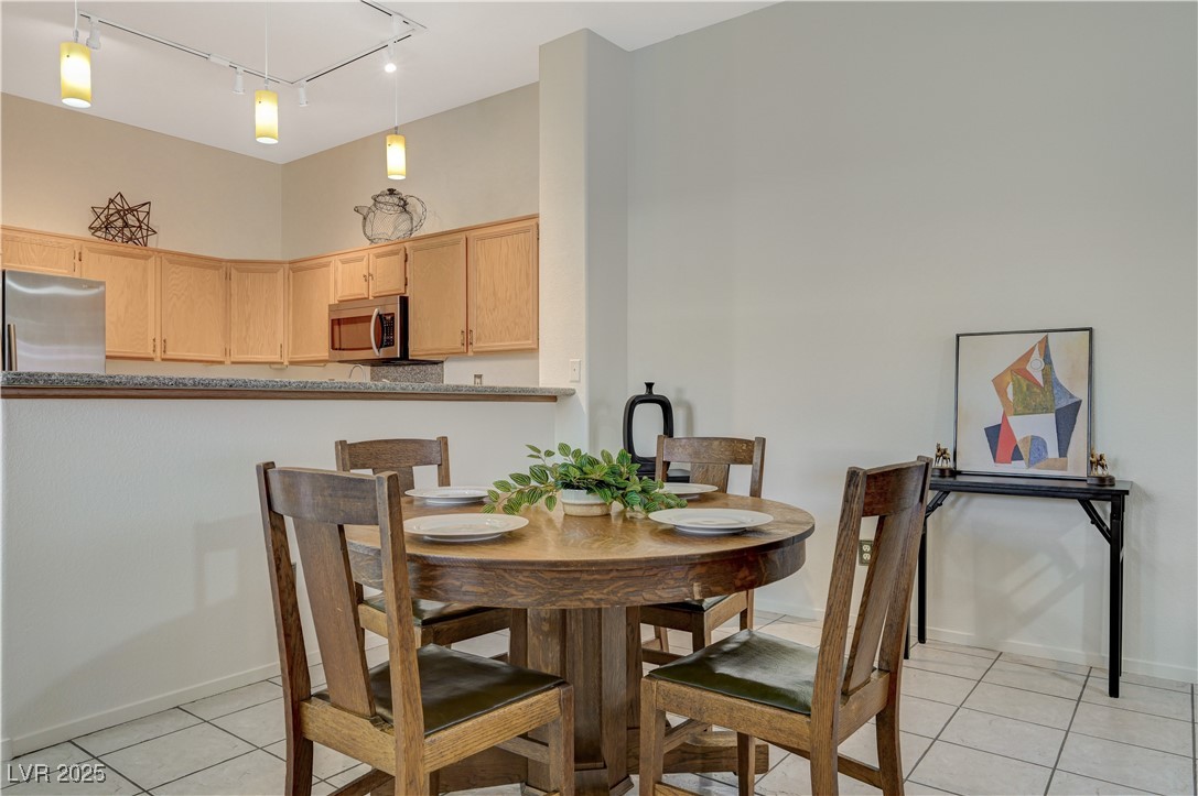 2852 Red Court