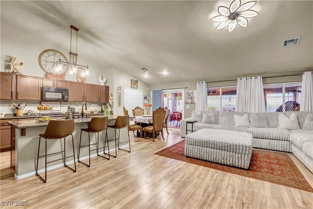 913 Bear Mountain Avenue