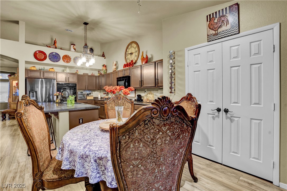 913 Bear Mountain Avenue