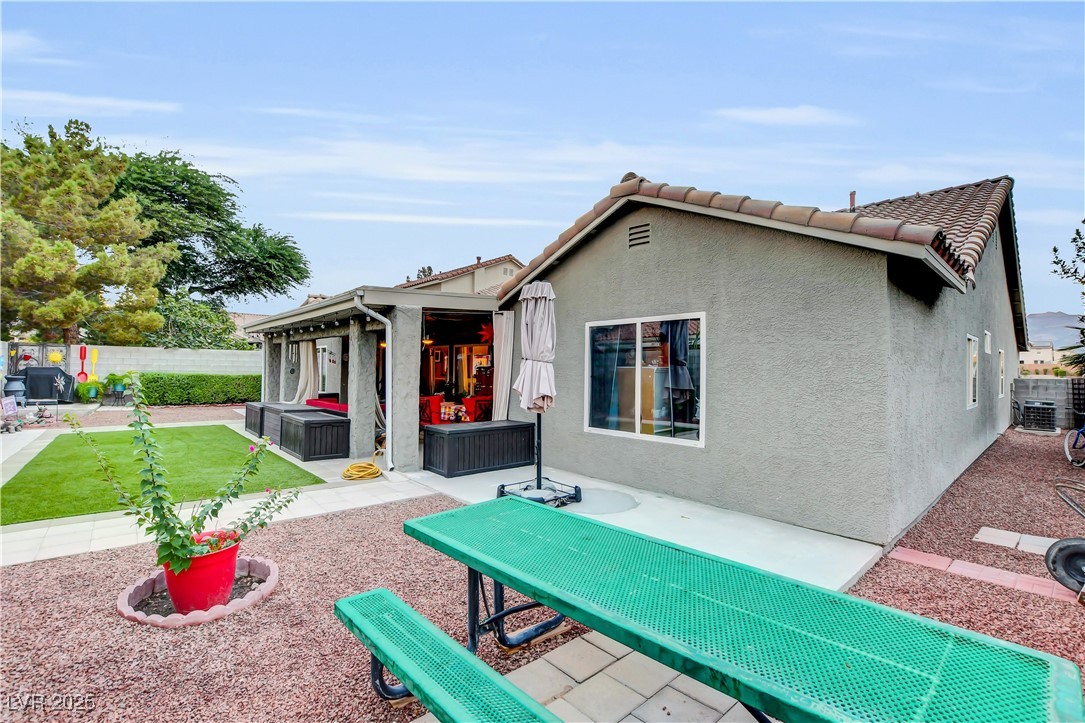 913 Bear Mountain Avenue