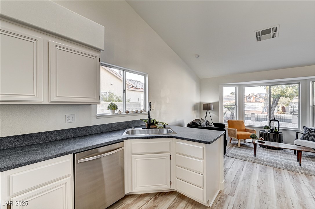 4413 Summer Glen Lane