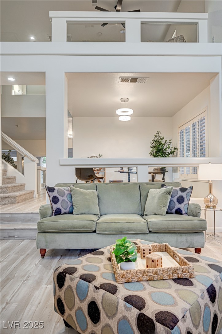 10921 Calcedonian Street