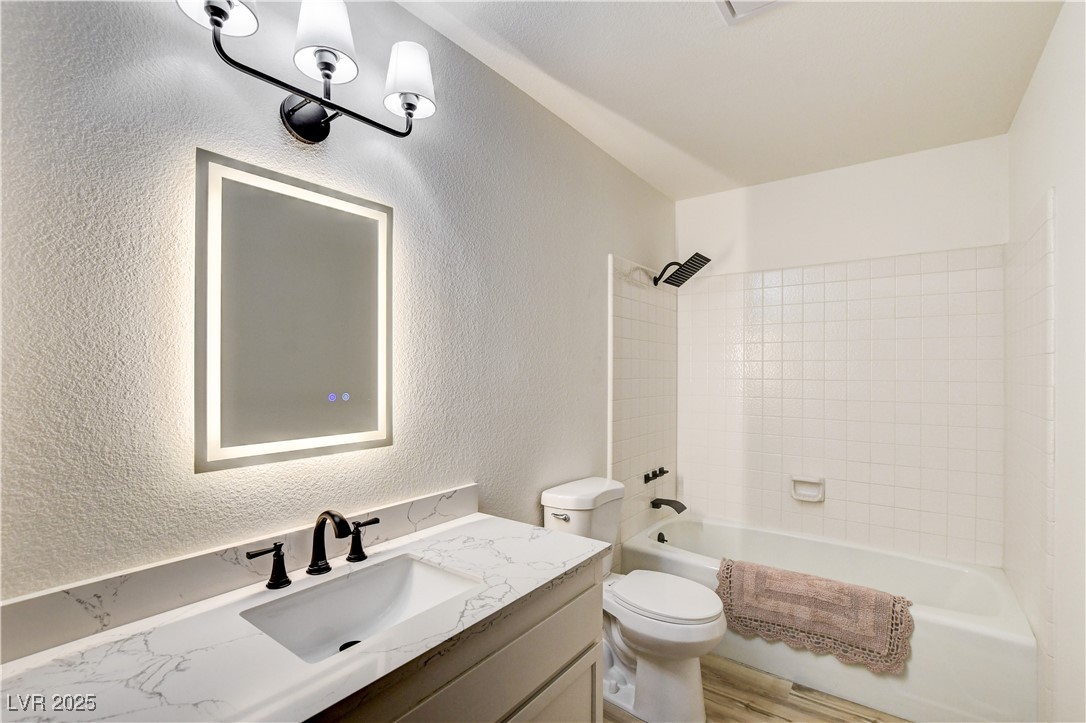 2100 Plaza Del Padre