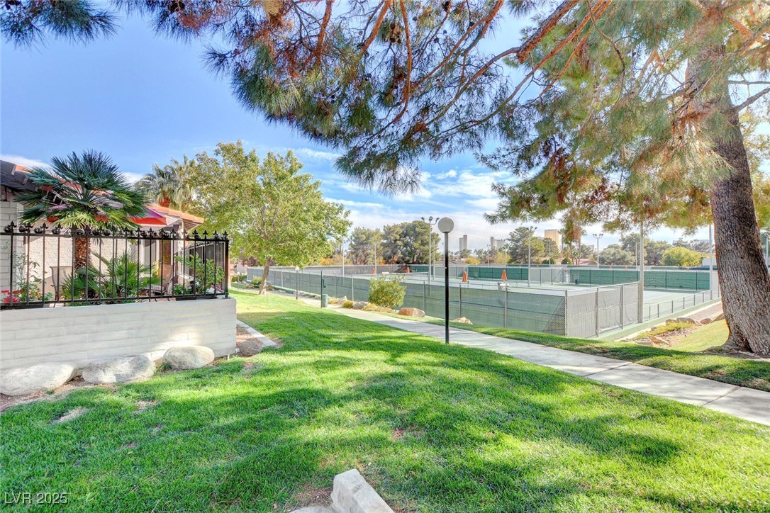 2100 Plaza Del Padre